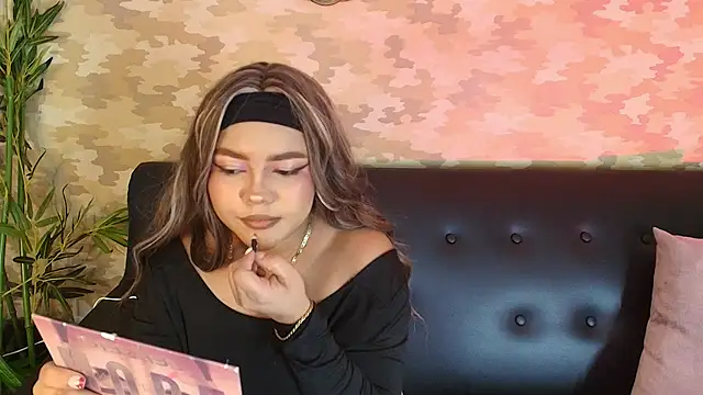 Snapshot of cherry_chel chatting on March 8, 2025, 8:14 pm cherry chel online show from March 8, 2025, 8:14 pm