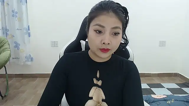 Snapshot of MiMi_0293 chatting on November 29, 2025, 12:19 pm MiMi 0293 online show from November 29, 2025, 12:19 pm