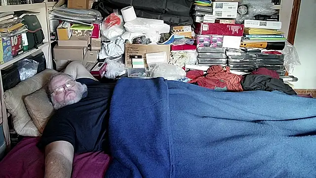 hadeszeuss2 online show from January 15, 2025, 2:24 pm