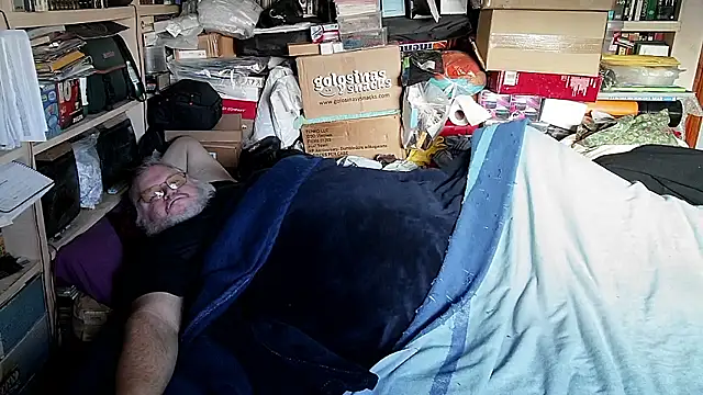 hadeszeuss2 online show from January 12, 2026, 2:55 pm