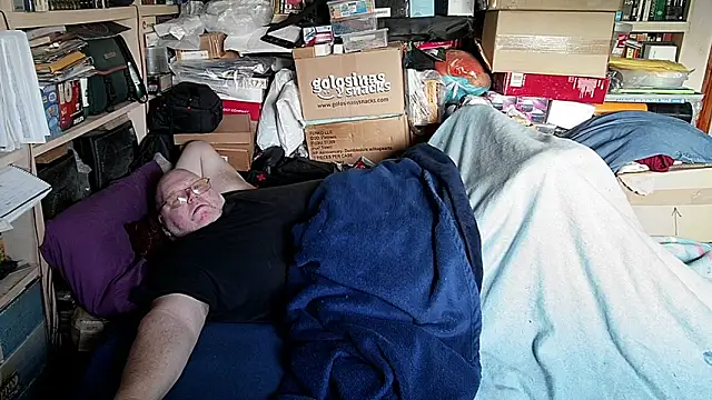 hadeszeuss2 online show from February 6, 2026, 2:42 pm