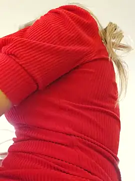 Karen San Miguel online show from September 19, 2025, 7:03 pm