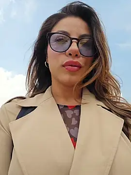 Karen San Miguel online show from February 11, 2026, 7:19 pm