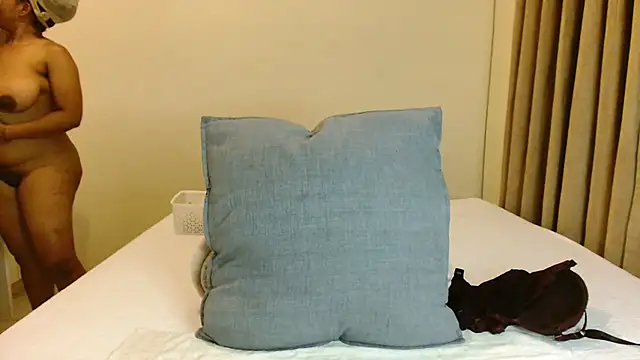 Snapshot of ALEXABOUJEE95 chatting on February 27, 2025, 3:25 am ALEXABOUJEE95 online show from February 27, 2025, 3:25 am