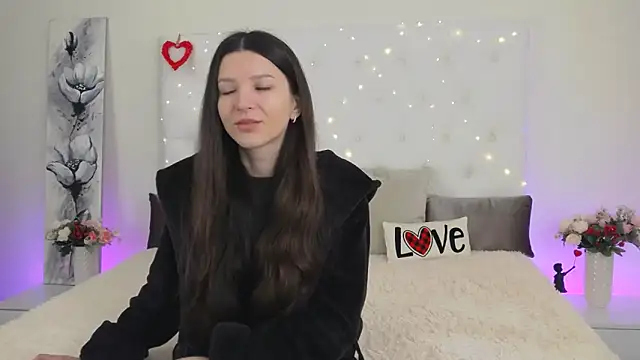 --Daniella- online show from February 10, 2026, 7:01 am