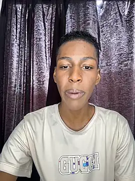 maiki18  online show from April 8, 2026, 8:42 pm