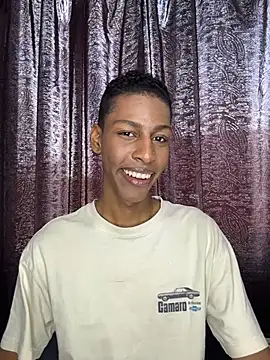 maiki18  online show from April 10, 2026, 4:55 pm