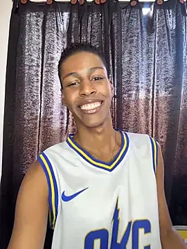 maiki18  online show from April 14, 2026, 8:15 pm