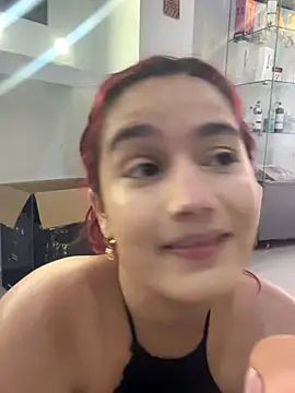 Snapshot of Ari_Baker chatting on October 2, 2025, 7:54 pm Ari Baker online show from October 2, 2025, 7:54 pm