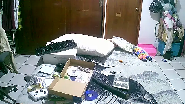 Snapshot of jperezofficial1 chatting on October 5, 2025, 4:11 am jperezofficial1 online show from October 5, 2025, 4:11 am