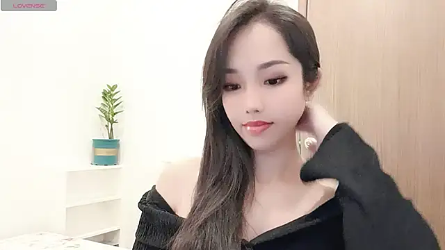 Sugar2k5 online show from November 27, 2025, 3:41 am