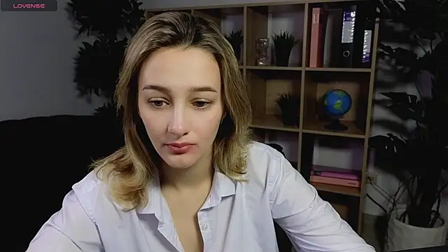 Snapshot of Sinty_Noria chatting on January 29, 2025, 1:05 am Sinty Noria online show from January 29, 2025, 1:05 am