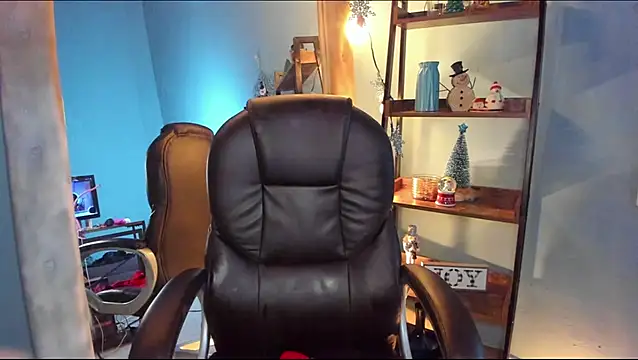 Snapshot of alikahouston4 chatting on January 11, 2025, 1:43 pm alikahouston4 online show from January 11, 2025, 1:43 pm