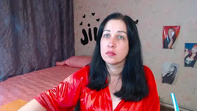 JillStevens online show from November 30, 2025, 7:56 am