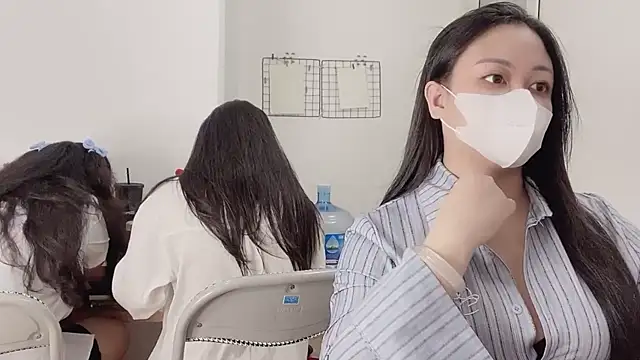 Snapshot of Bamboo_Swetie chatting on October 12, 2025, 1:54 pm Bamboo Swetie online show from October 12, 2025, 1:54 pm