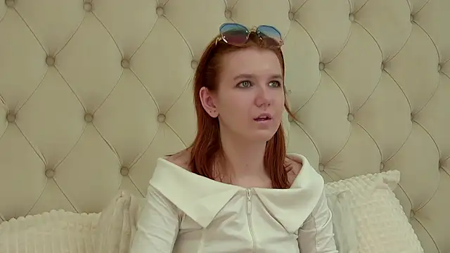 Snapshot of LessySmith chatting on March 18, 2025, 1:10 am LessySmith online show from March 18, 2025, 1:10 am