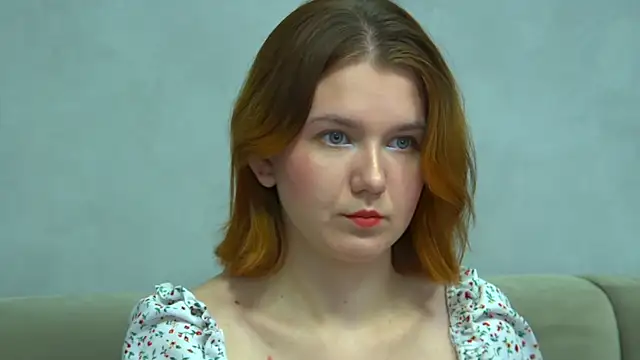 Snapshot of LessySmith chatting on September 29, 2025, 4:23 pm LessySmith online show from September 29, 2025, 4:23 pm