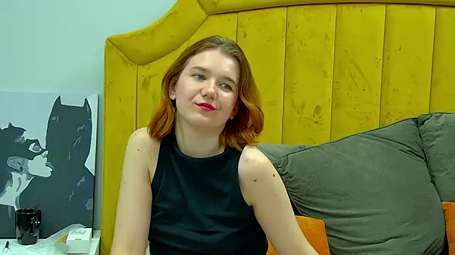 Snapshot of LessySmith chatting on October 12, 2025, 4:22 am LessySmith online show from October 12, 2025, 4:22 am