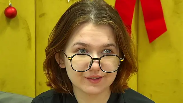 LessySmith online show from December 20, 2025, 4:19 am