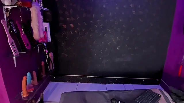 Snapshot of Alexa_Slave chatting on September 11, 2025, 7:14 pm Alexa Slave online show from September 11, 2025, 7:14 pm