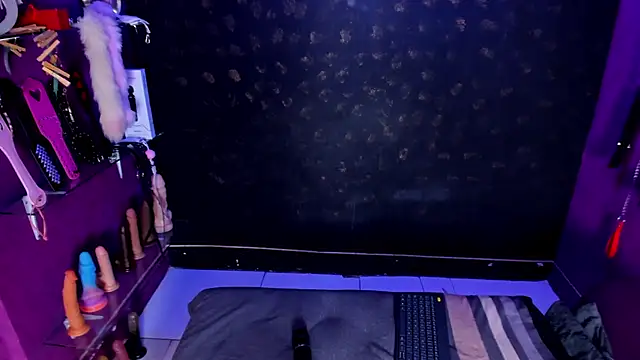 Snapshot of Alexa_Slave chatting on September 13, 2025, 7:13 pm Alexa Slave online show from September 13, 2025, 7:13 pm