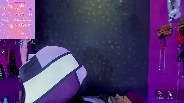 Alexa Slave online show from January 14, 2026, 7:41 pm