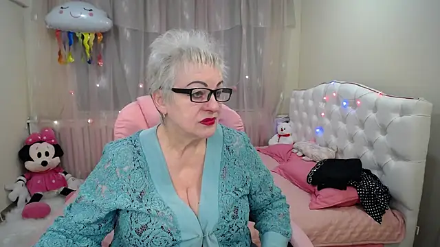 KayleSmoll online show from January 22, 2025, 7:13 pm