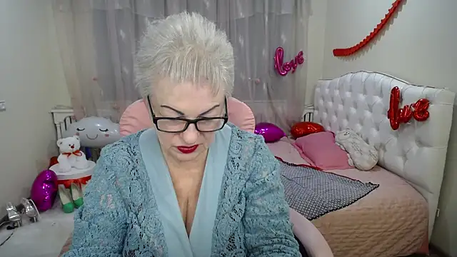 KayleSmoll online show from March 9, 2025, 1:25 am