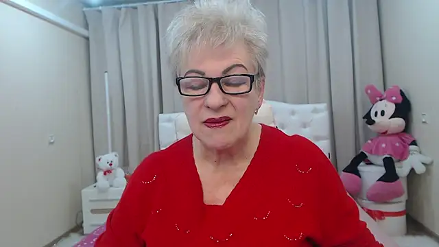 Snapshot of KayleSmoll chatting on February 24, 2026, 7:45 pm KayleSmoll online show from February 24, 2026, 7:45 pm