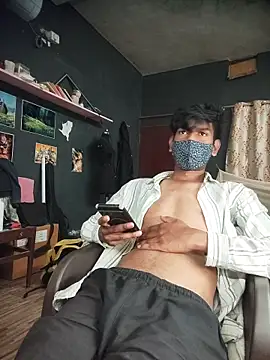 richardjames95 online show from April 10, 2026, 8:57 pm