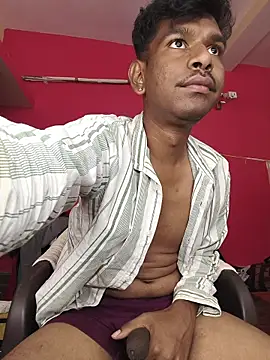 richardjames95 online show from June 17, 2026, 1:56 pm