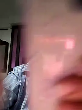 Snapshot of Sofythom1 chatting on December 22, 2024, 1:23 am Sofythom1 online show from December 22, 2024, 1:23 am