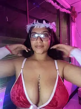 Snapshot of Sofythom1 chatting on December 31, 2024, 6:37 am Sofythom1 online show from December 31, 2024, 6:37 am