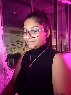 Snapshot of Sofythom1 chatting on January 2, 2025, 11:27 pm Sofythom1 online show from January 2, 2025, 11:27 pm