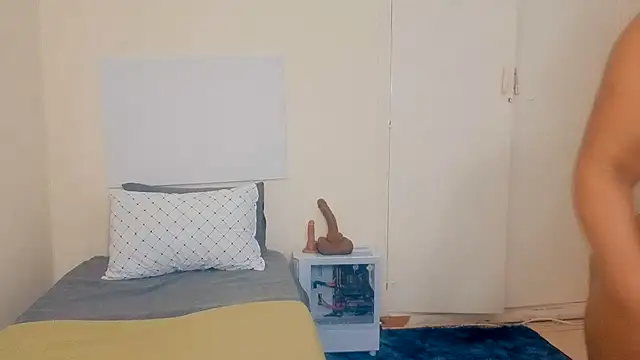 Snapshot of GiantBootyMilf chatting on July 11, 2026, 6:32 pm GiantBootyMilf online show from July 11, 2026, 6:32 pm