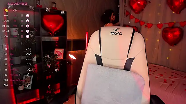 sensualily online show from February 13, 2026, 3:52 pm