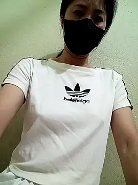 YunLem online show from February 4, 2025, 4:18 pm