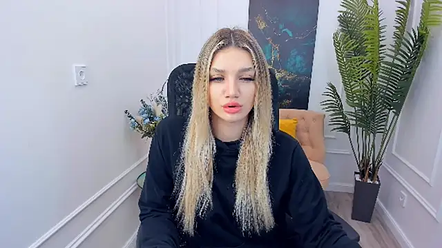 SelenaeMoore online show from January 9, 2026, 3:20 am