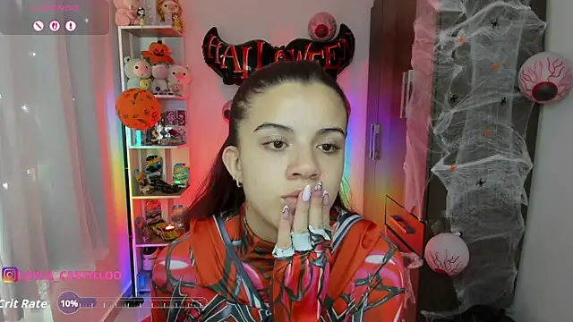 Snapshot of Layla_castilloo chatting on October 14, 2025, 1:56 pm Layla castilloo online show from October 14, 2025, 1:56 pm