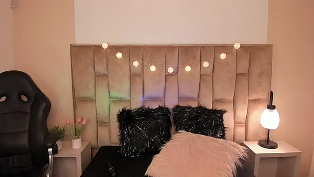 Esteff  o2 online show from March 8, 2025, 1:50 am