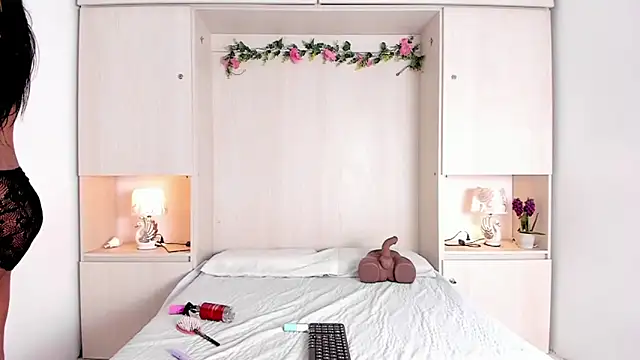 KendallRosse1 online show from February 26, 2026, 12:15 pm