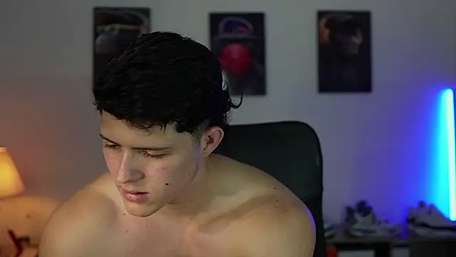 Snapshot of Hazzan_Velez chatting on September 12, 2025, 12:33 am Hazzan Velez online show from September 12, 2025, 12:33 am