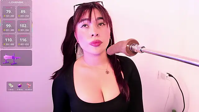 Danna adams01 online show from February 3, 2026, 6:13 pm