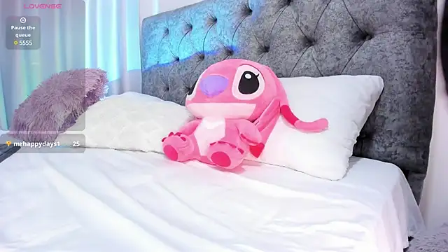 Snapshot of abbyfoxx_ chatting on February 4, 2025, 1:06 pm abbyfoxx online show from February 4, 2025, 1:06 pm