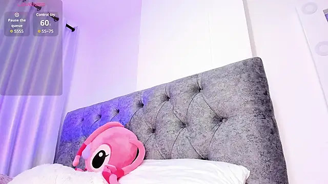 Snapshot of abbyfoxx_ chatting on March 19, 2025, 12:04 am abbyfoxx online show from March 19, 2025, 12:04 am