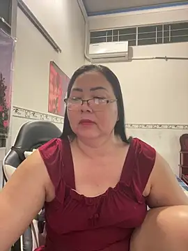 Snapshot of NDith chatting on February 9, 2026, 11:31 pm NDith online show from February 9, 2026, 11:31 pm