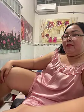 Snapshot of NDith chatting on March 30, 2026, 10:49 am NDith online show from March 30, 2026, 10:49 am