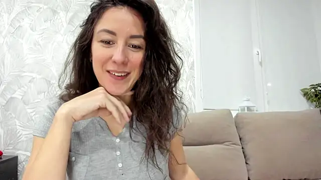 Snapshot of Karina_sunny chatting on December 14, 2025, 11:59 am Karina sunny online show from December 14, 2025, 11:59 am