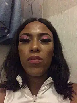 Snapshot of Kylie_Hairy_Bbc chatting on November 9, 2025, 1:04 am Kylie Hairy Bbc online show from November 9, 2025, 1:04 am