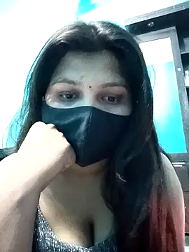 Snapshot of Priya-89 chatting on December 18, 2024, 7:04 am Priya-89 online show from December 18, 2024, 7:04 am